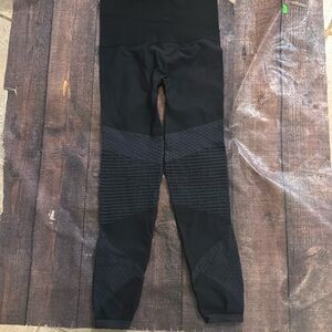 Large NWOT Spanx Legging